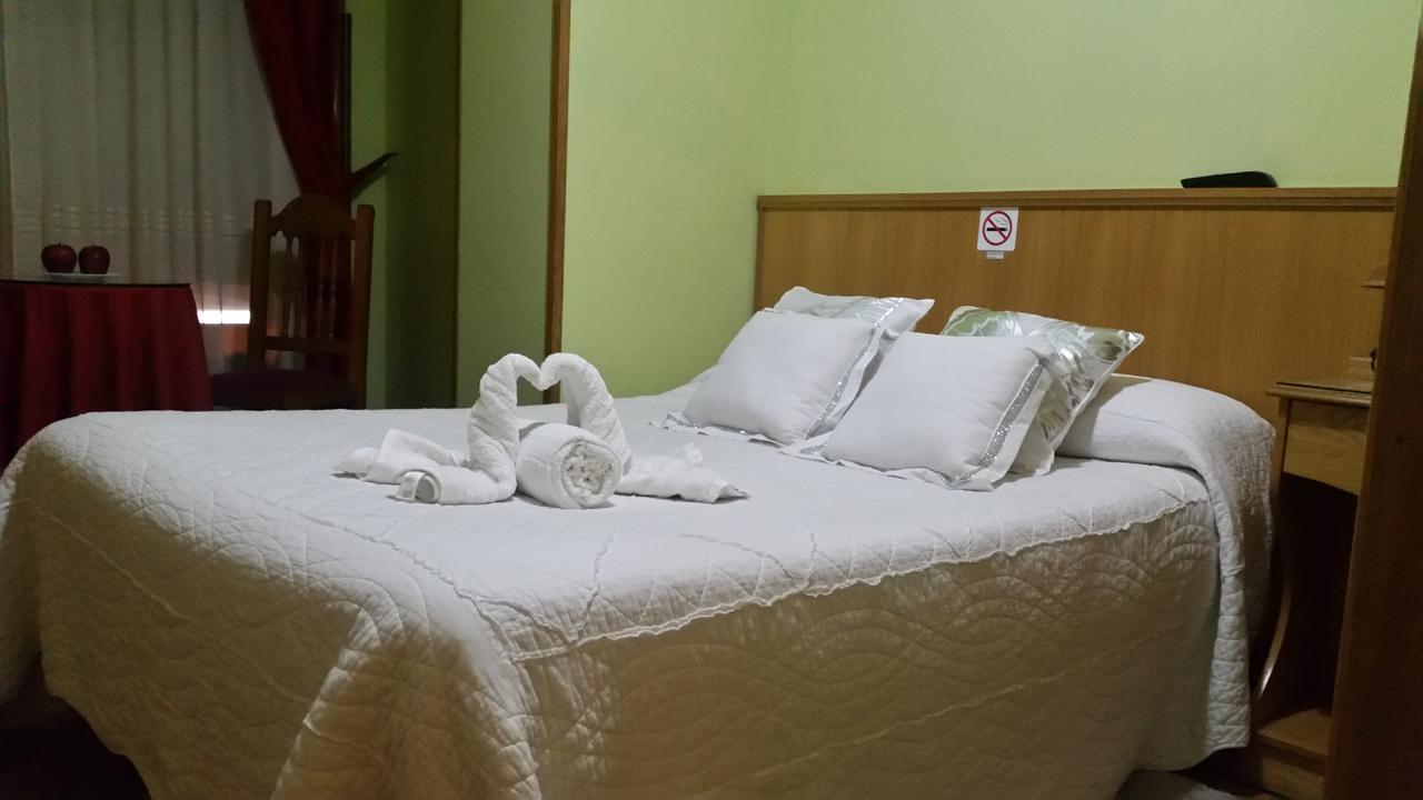 Hostal Ponte Dos Santos Ribadeo Luaran gambar
