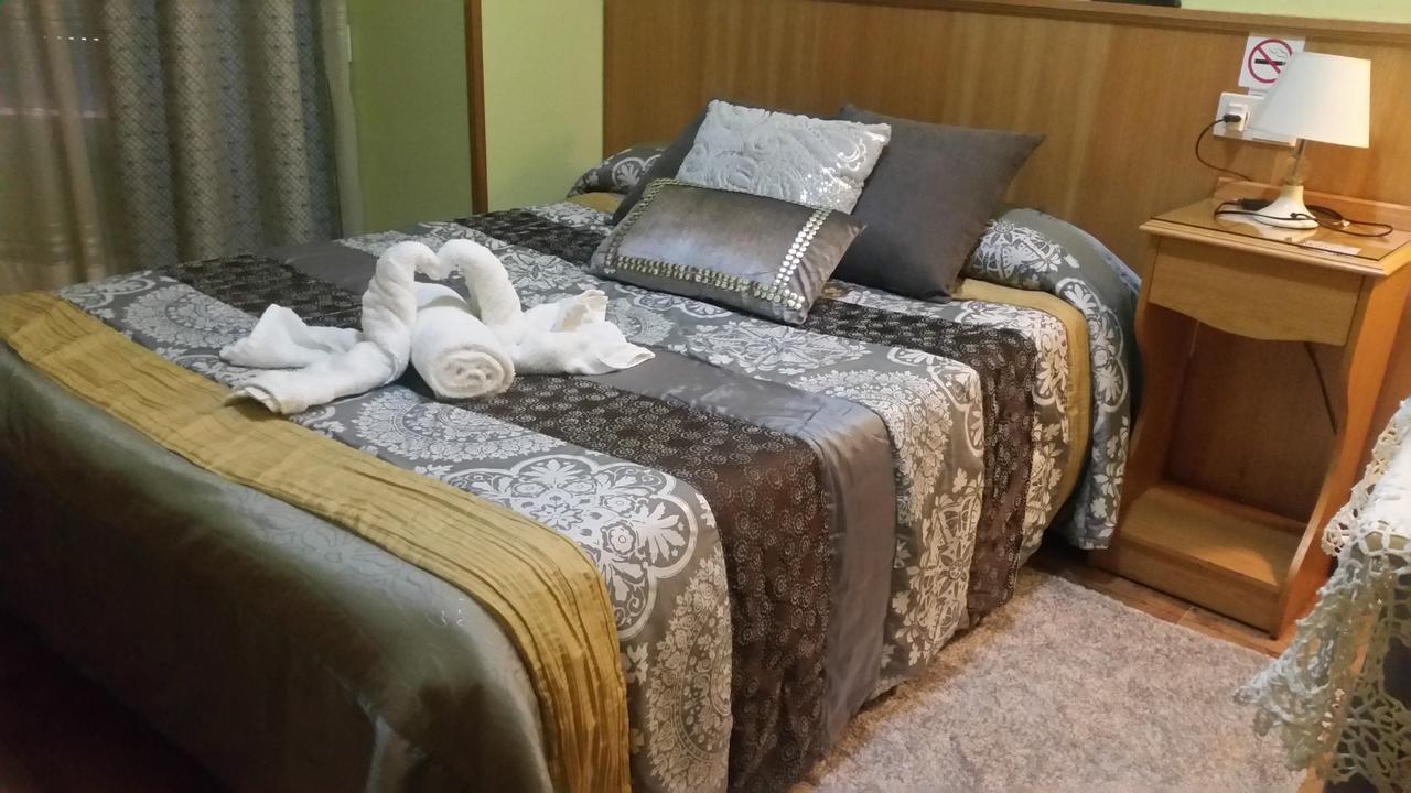 Hostal Ponte Dos Santos Ribadeo Luaran gambar
