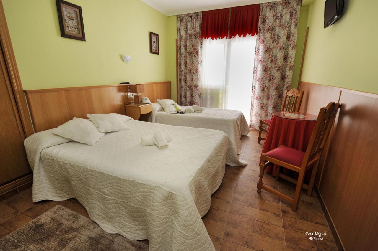 Hostal Ponte Dos Santos Ribadeo Luaran gambar